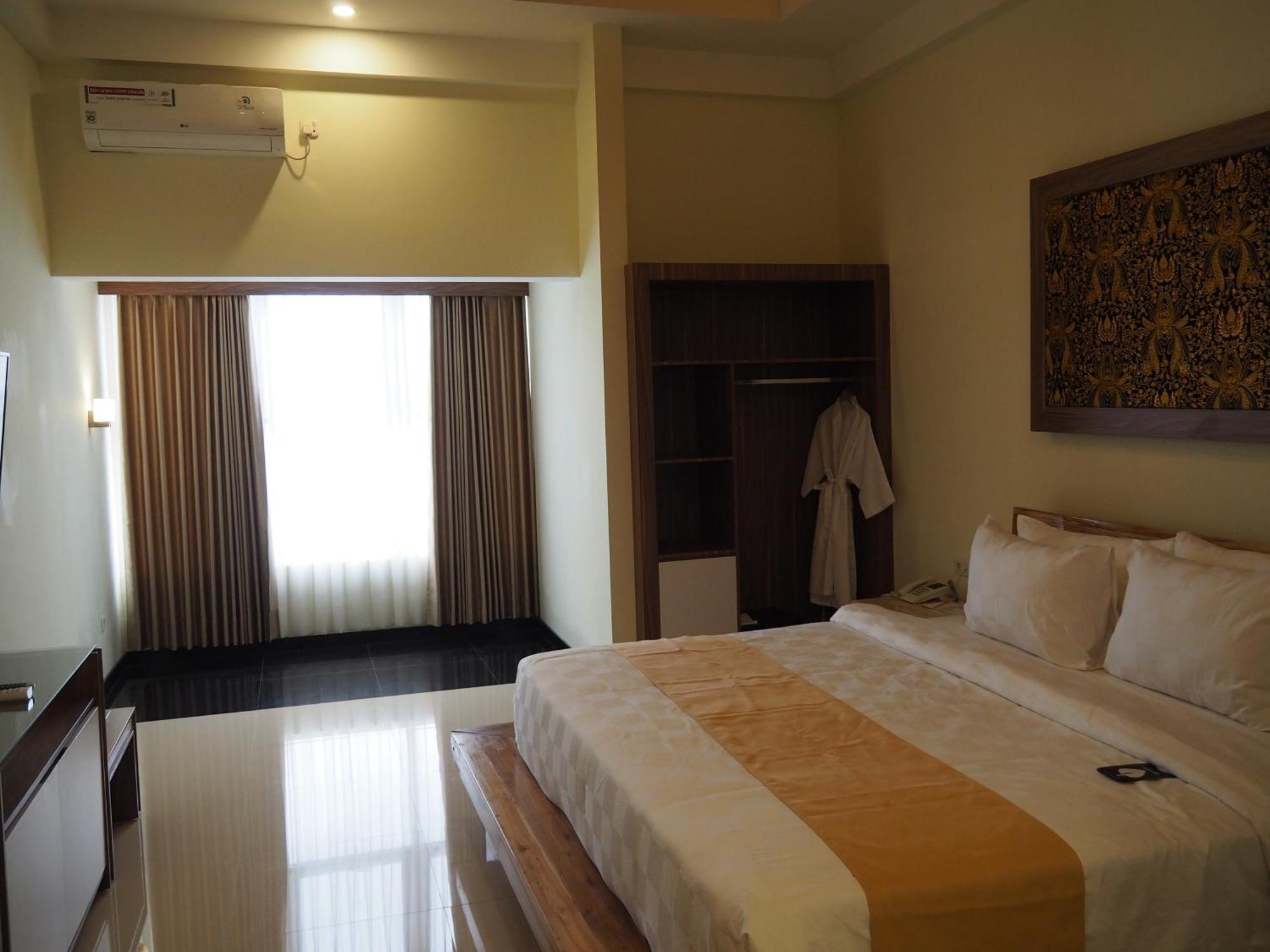 Luminor Hotel Banyuwangi By Wh מראה חיצוני תמונה