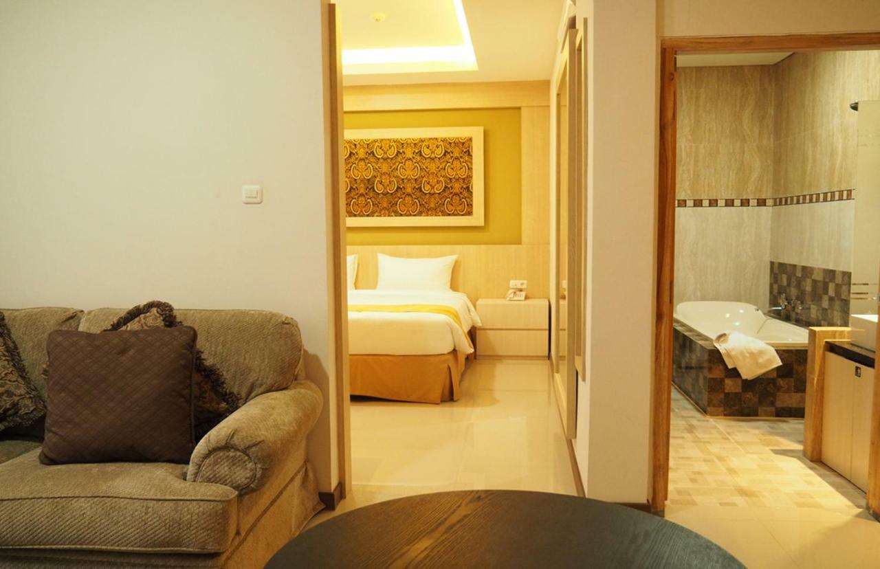 Luminor Hotel Banyuwangi By Wh מראה חיצוני תמונה