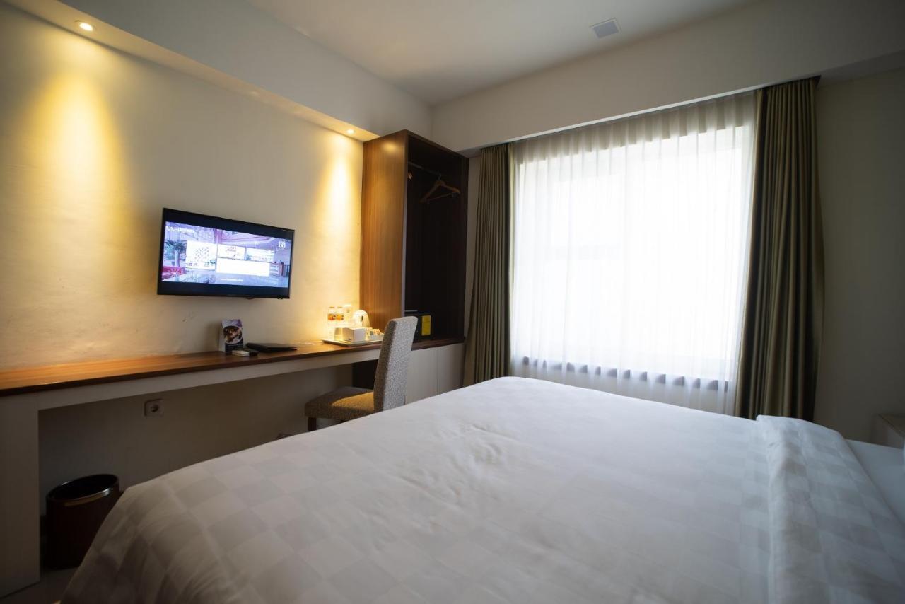 Luminor Hotel Banyuwangi By Wh מראה חיצוני תמונה