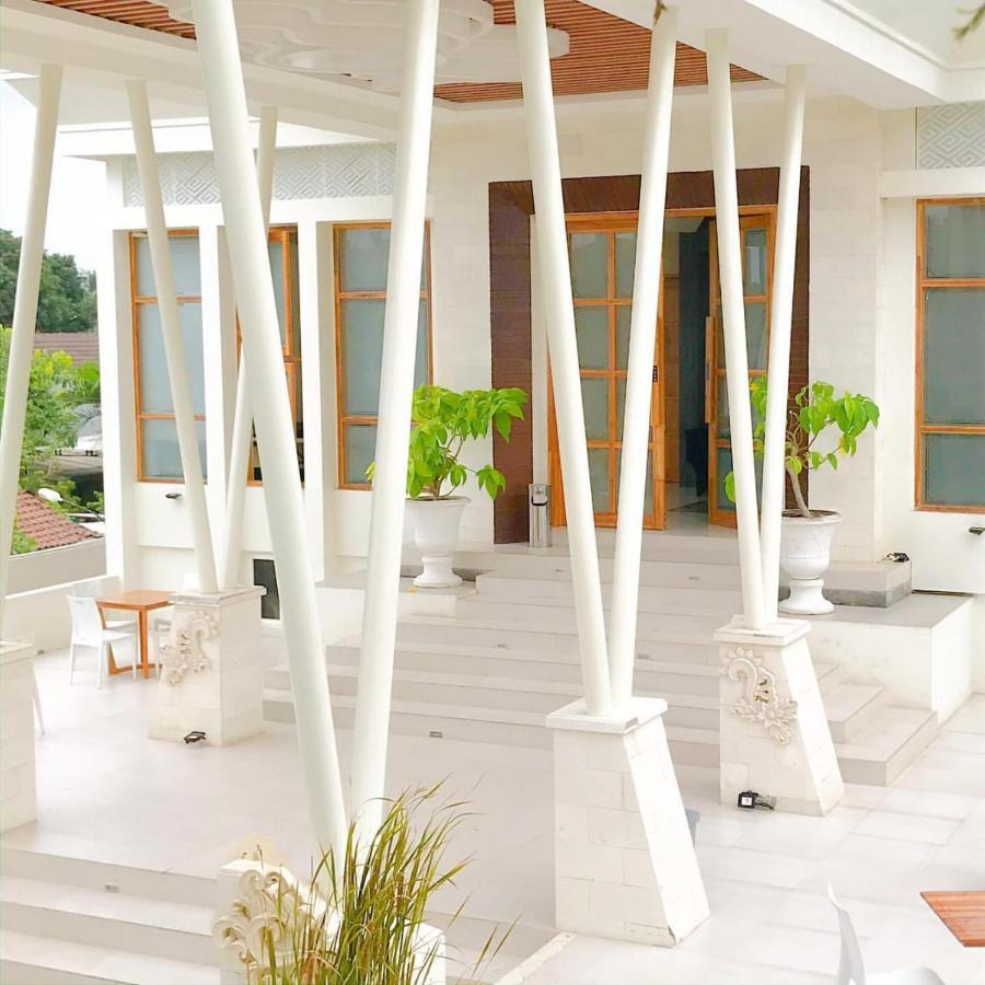 Luminor Hotel Banyuwangi By Wh מראה חיצוני תמונה
